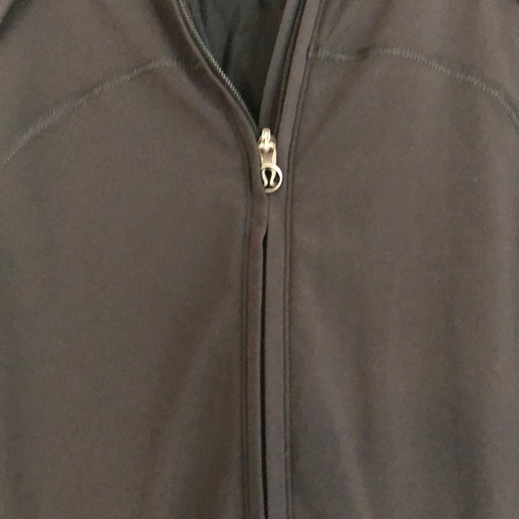 Lululemon lighten up Pullover - Picture 4 of 13